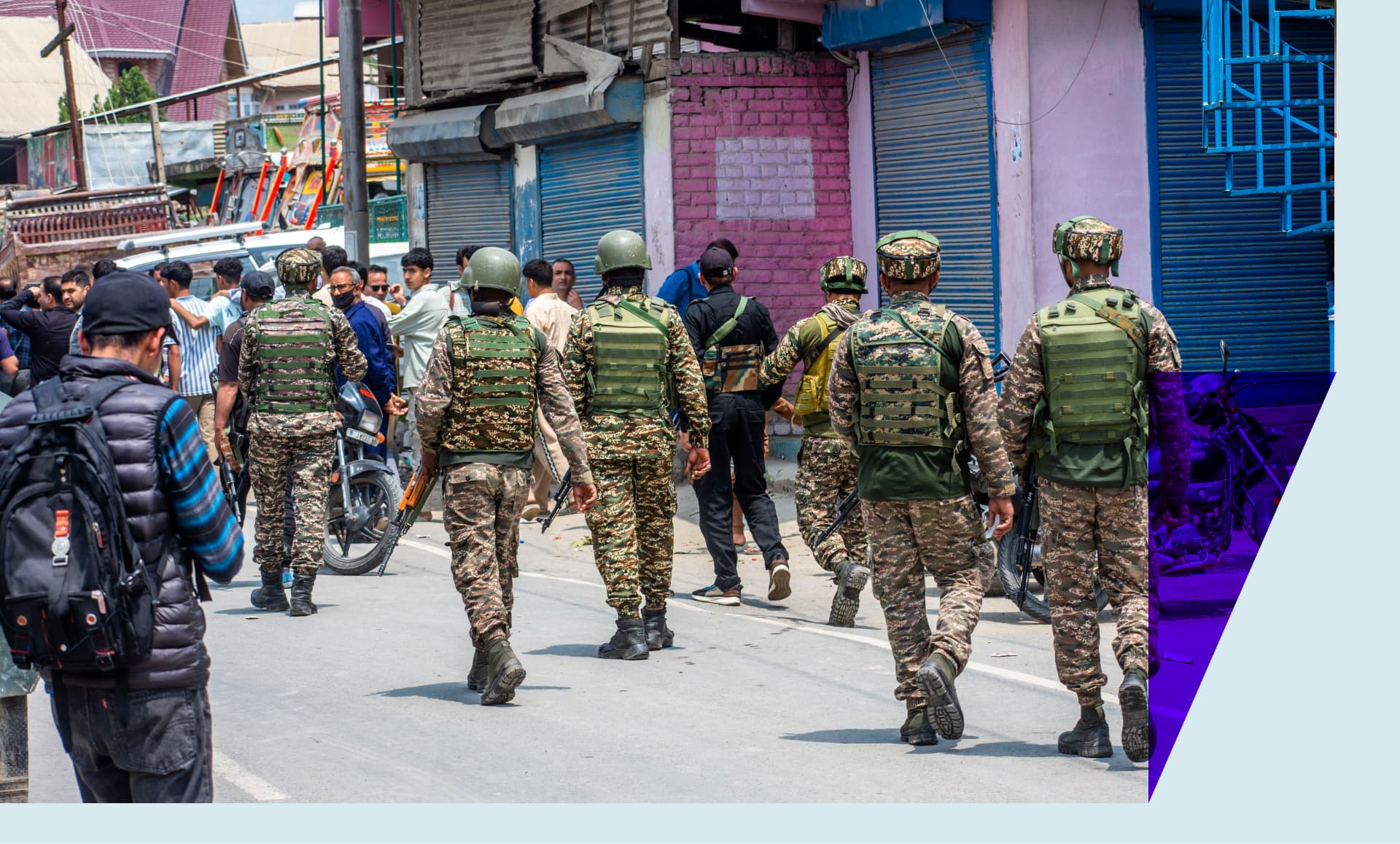 Indian paramilitary soldiers patrol the area after a plane crash on May 7, 2025 in Wuyan, south of Srinagar, India.